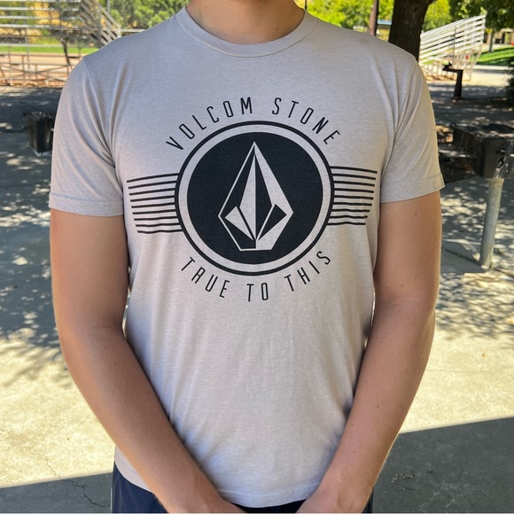 VOLCOM MEN STONE TRUE TO THIS NUDE BEIGE T SHIRT ROCK HARD MOUNTAIN STRIPE TAN M - Picture 13 of 16